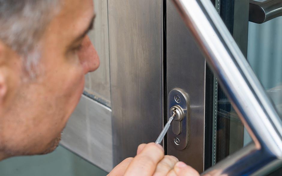 ouverture de porte claquée serrurier Chauffour-lès-Étréchy